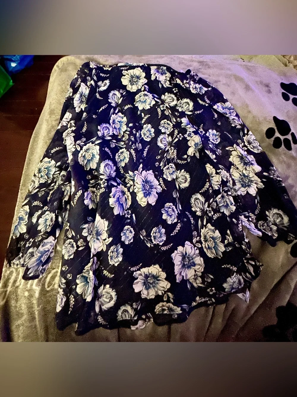 New Tamara H blouse, loose sleeves, sits above wrists. Elastic cuffs. Glitter. L - Picture 6 of 16
